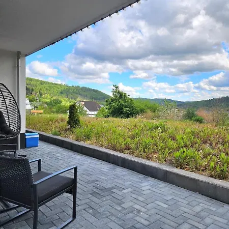 Luxus Mit Terrasse & Toplage
