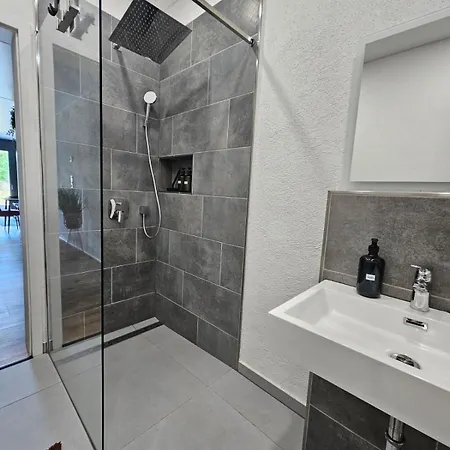 Luxus Mit Terrasse & Toplage Appartement