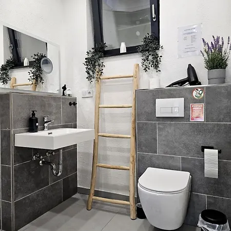 Luxus Mit Terrasse & Toplage Apartment *